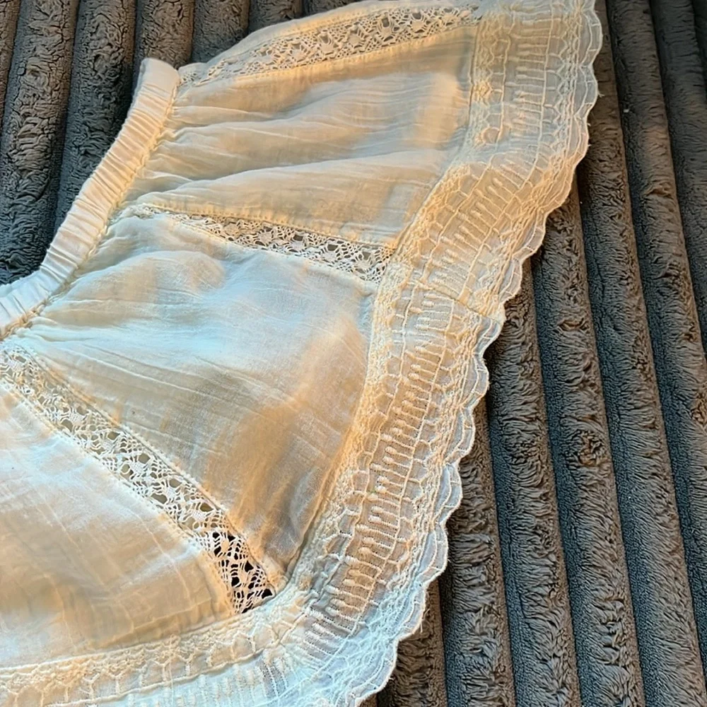 American Eagle Cream Off-Shoulder Crochet Top - Picture 4 of 4